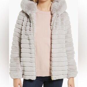 Nordstrom Faux Fur Coat 🤍